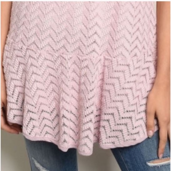 🎉HP🎉 ONE LEFT!! Pretty Crochet Lined Entro Blouse - Picture 5 of 6